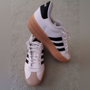 Adidas VL Court Bold White and Black Sneakers with Gum Sole Size 8